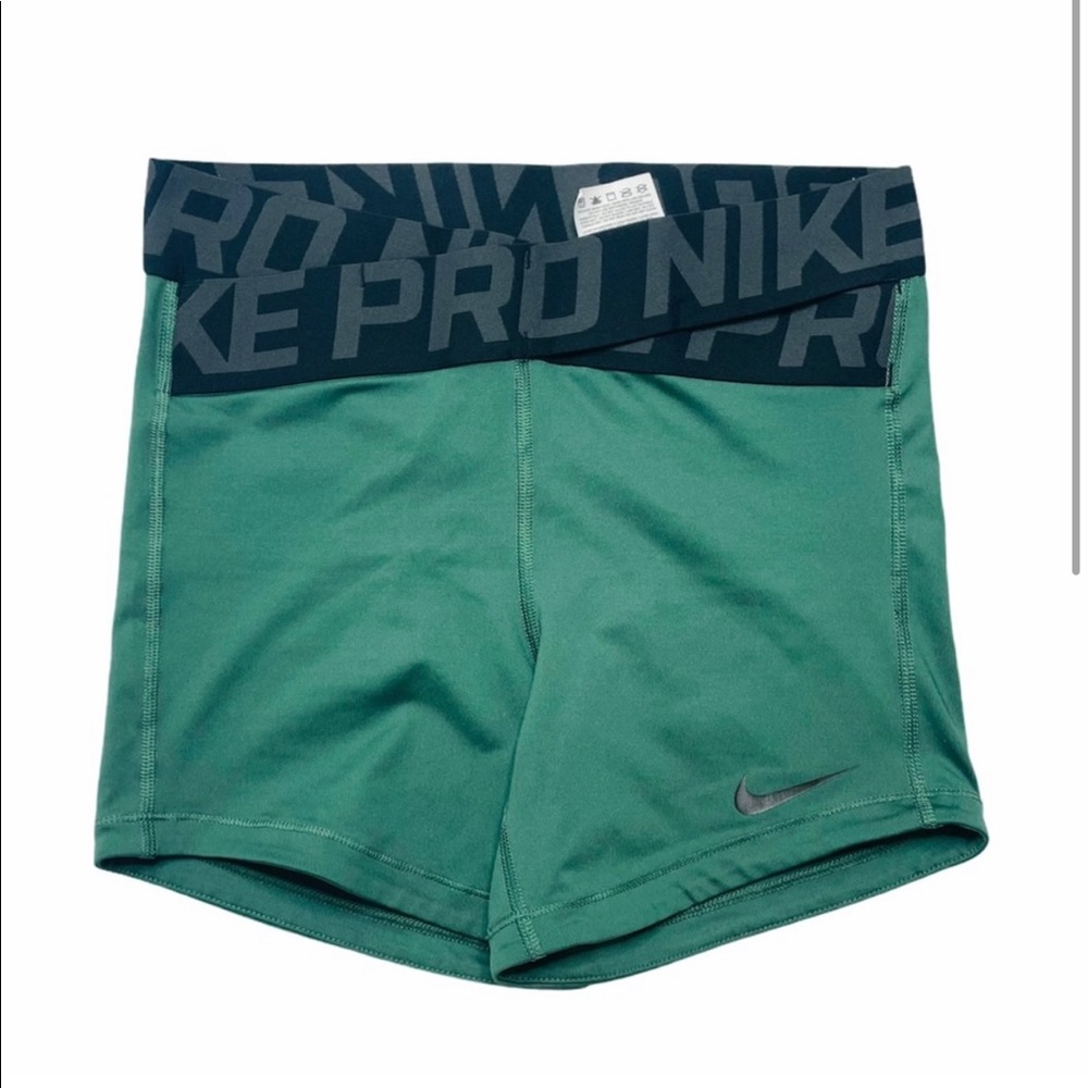 Nike Pro Intertwist shorts